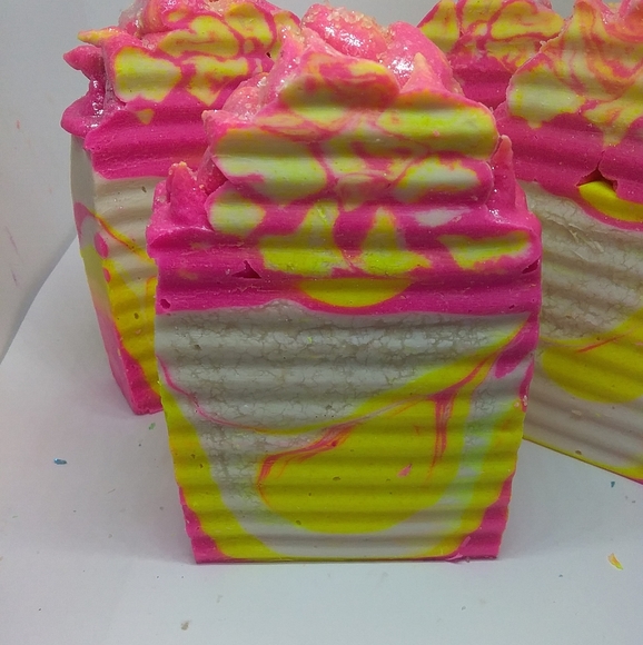 Unicorn 2 bars Pink Grapefruit Bergamote tea tree - Picture 2 of 14